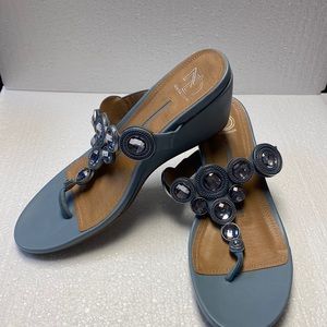 New Direction slide/ sandals